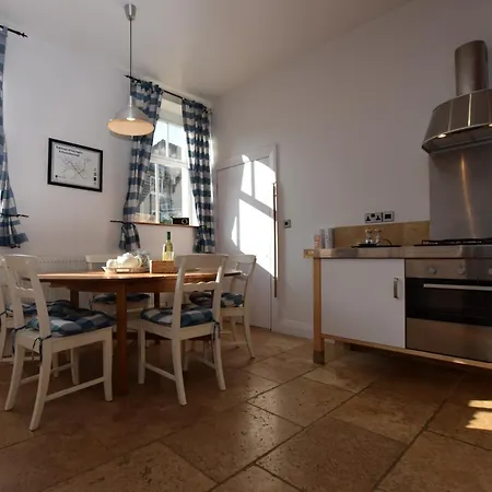 2 Bed In Hh075 Knaresborough